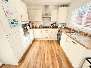 Longbank Court Rossmore